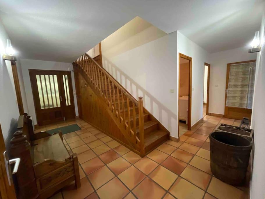 Gite Confort 15 Couchages, Vue Panoramique Montagne Hautes Alpes, Terrasses Embrun Exterior foto